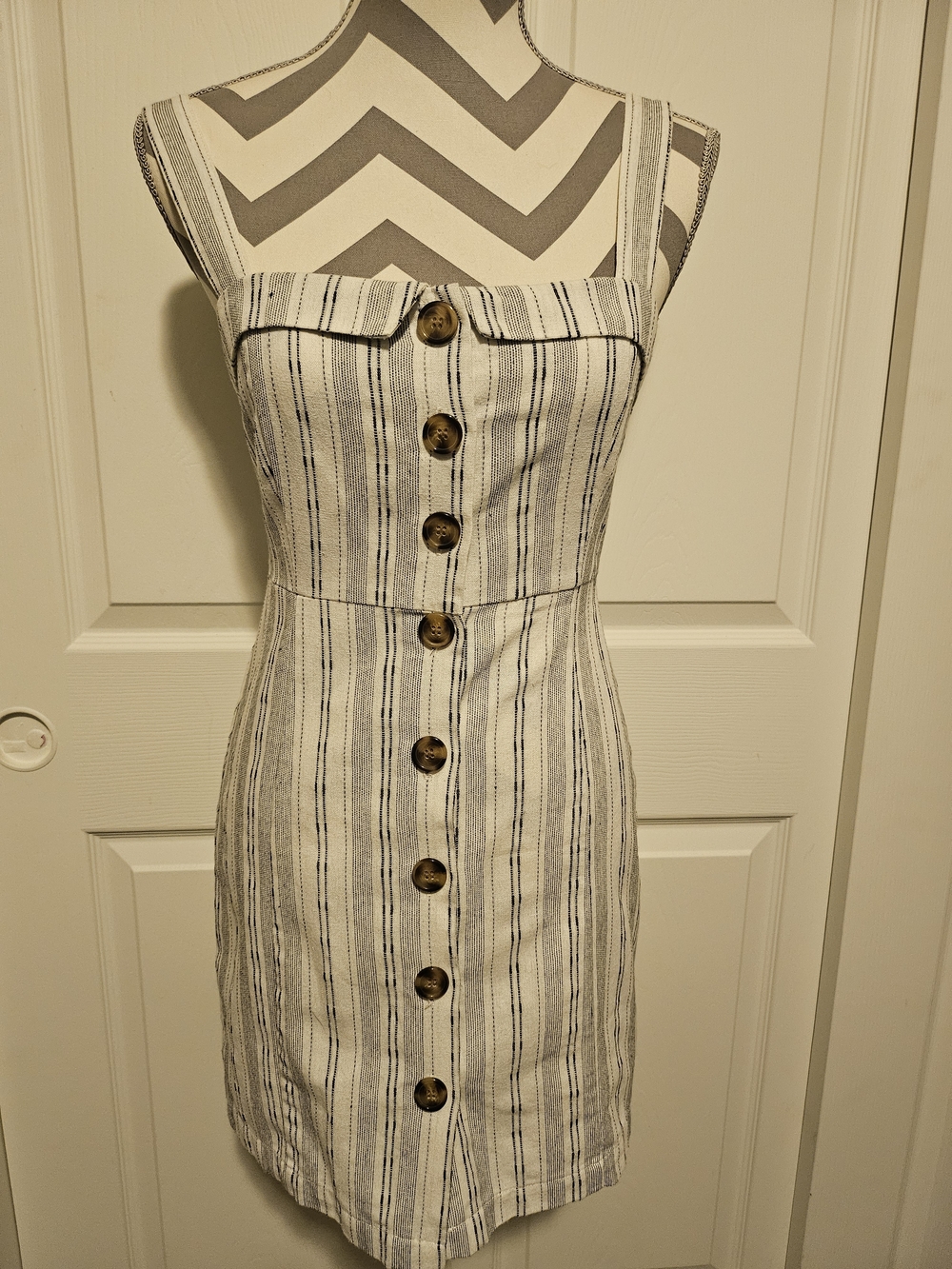 Forever 21 ✨️White & Navy Striped Button-Front Mini Dress